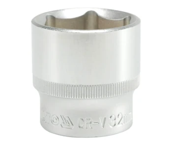 NASADKA KRÓTKA 6-KĄTNA CHROMOWANA 1/2'' 32MM YATO YT-1220