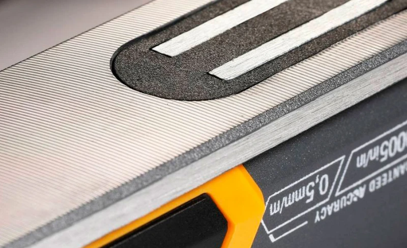 Screenshot 2025-08-05 at 17-29-34 toughbuilt-tb-h2-l-m23lh-m-magntisk-vaterpas-23cm-da-1749761049.jpg (obraz JPEG 1000×1000 pikseli) — Skala (91%).png